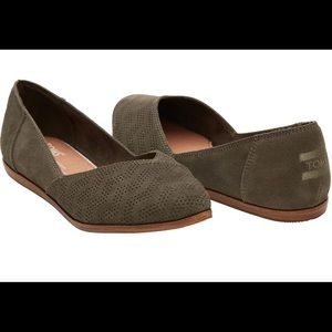 NWT Toms Jutti Flats Olive Green 9.5